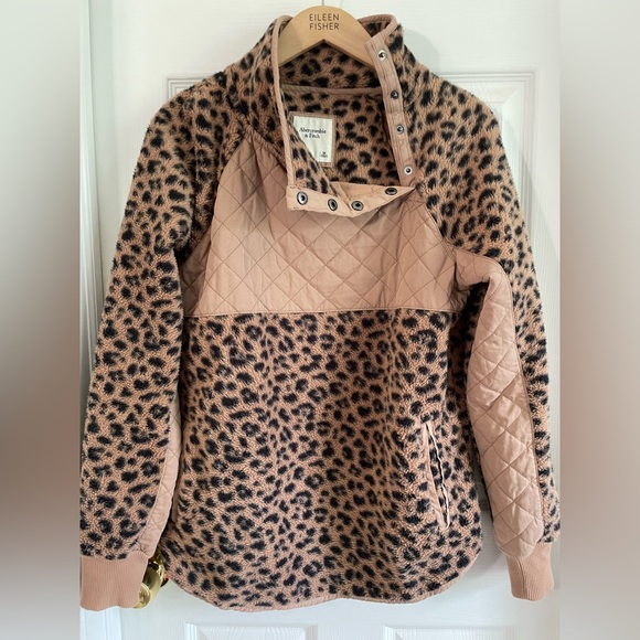 Abercrombie & Fitch Tops - Leopard Abercrombie Pullover